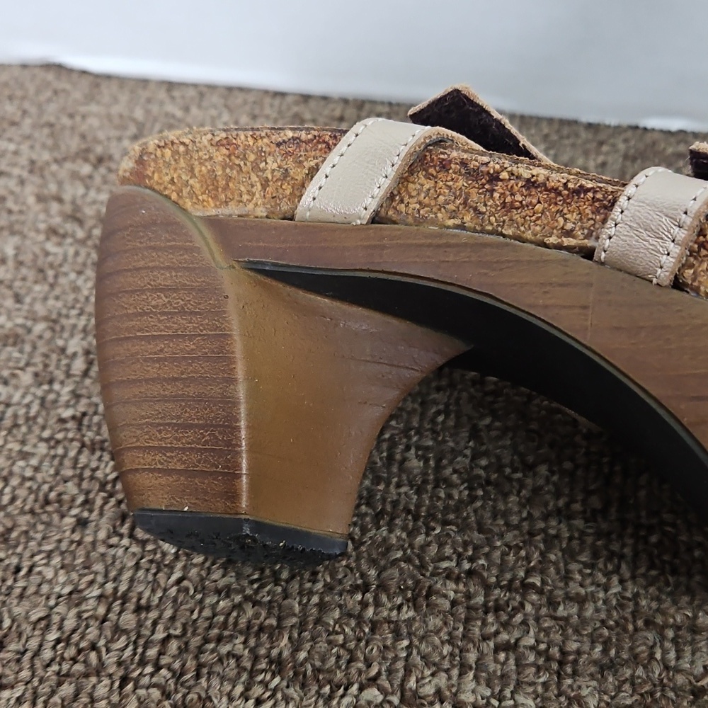 Naot Rose Gold Metallic Women's Platform Heeled Sandals Shoes Sz 40 - 9 Womens - Picture 6 of 8